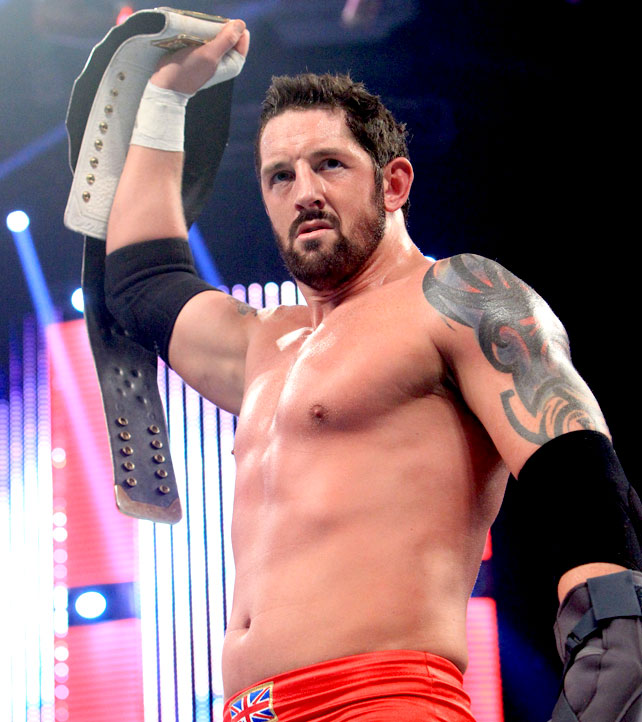 How tall is Wade Barrett?